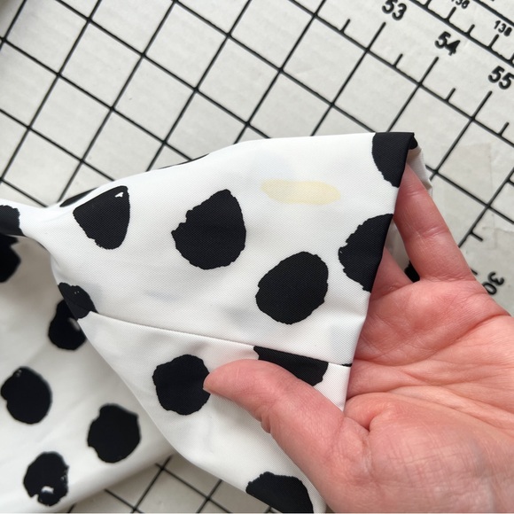 KATE SPADE - polka dot raincoat
*rare find* - Picture 14 of 14